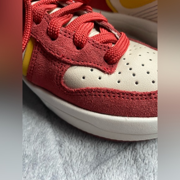 Nike Dunk (High-up) Women’s Size 6 - Picture 7 of 7